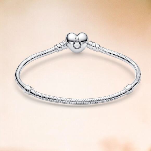 Pandora Moments Heart & Snake Chain Bracelet - Picture 2 of 2